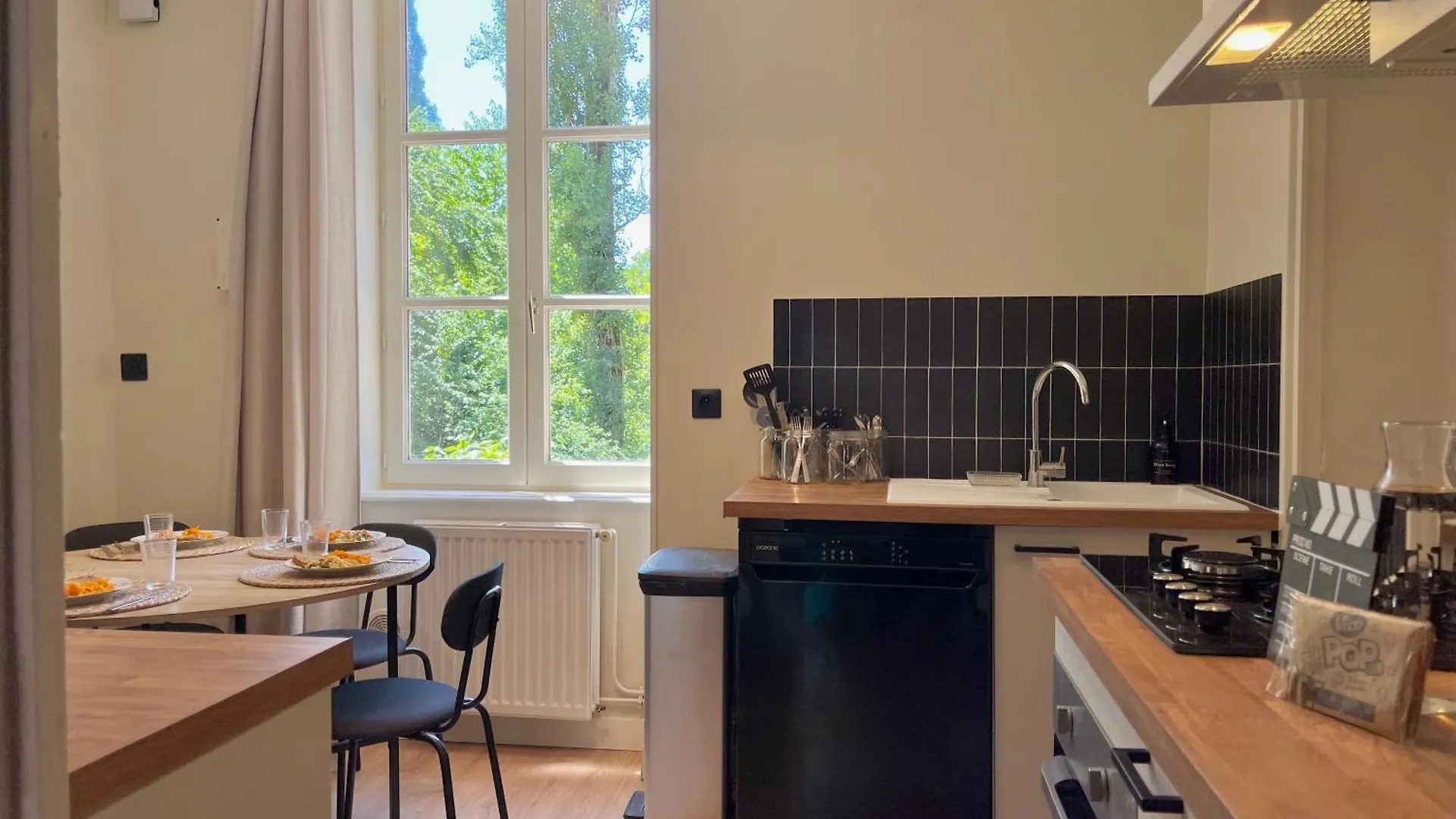 Le Cine-Club - Appartement Signature 0*, Amplepuis